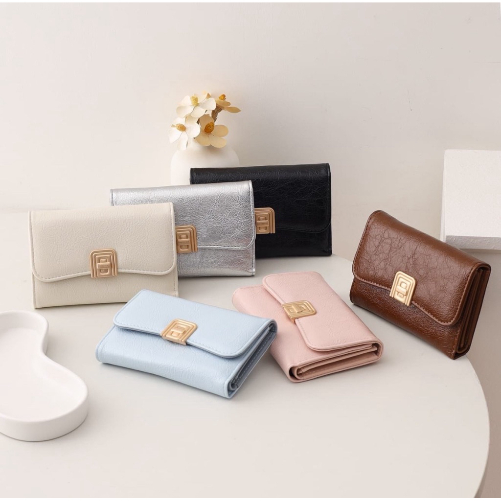 Dompet Prettyzys Style 2332 - Medium Size