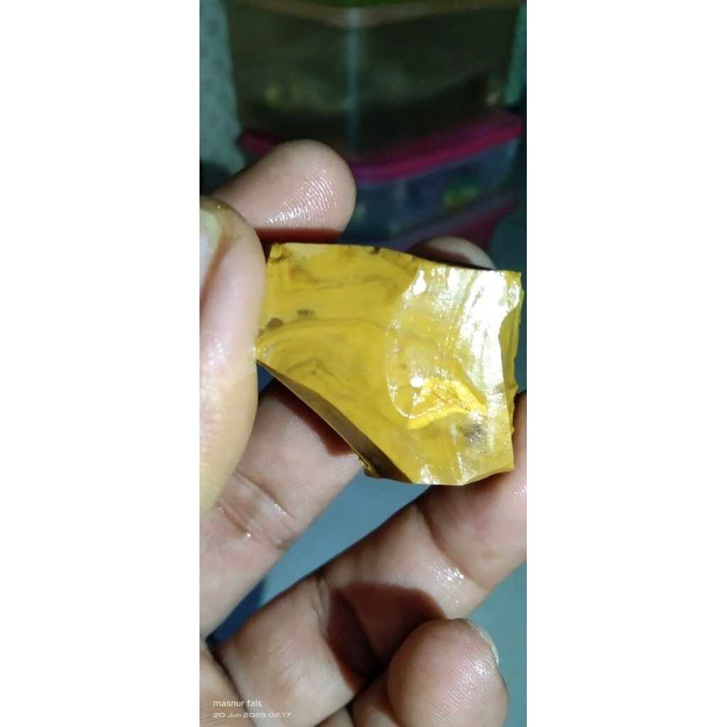 Batu fosil kayu jati super crystal unik dan langka