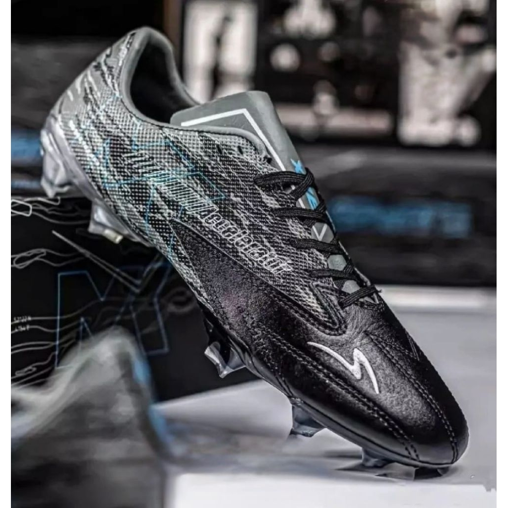 Sepatu Bola Specs Accelerator Lightspeed 3LX fg Black Silver