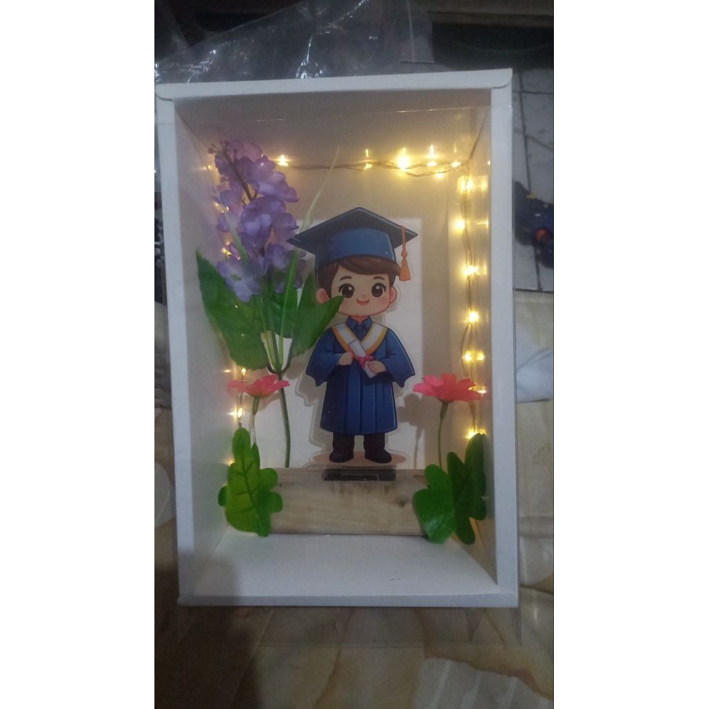 

Box akrilik wisuda