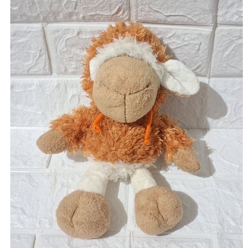 boneka domba kambing brand original nici hewan binatang bulu lembut halus pakai topi. domba coklat p