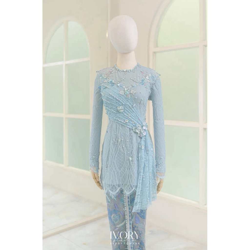 KEBAYA IVORY ICE BLUE(preloved)