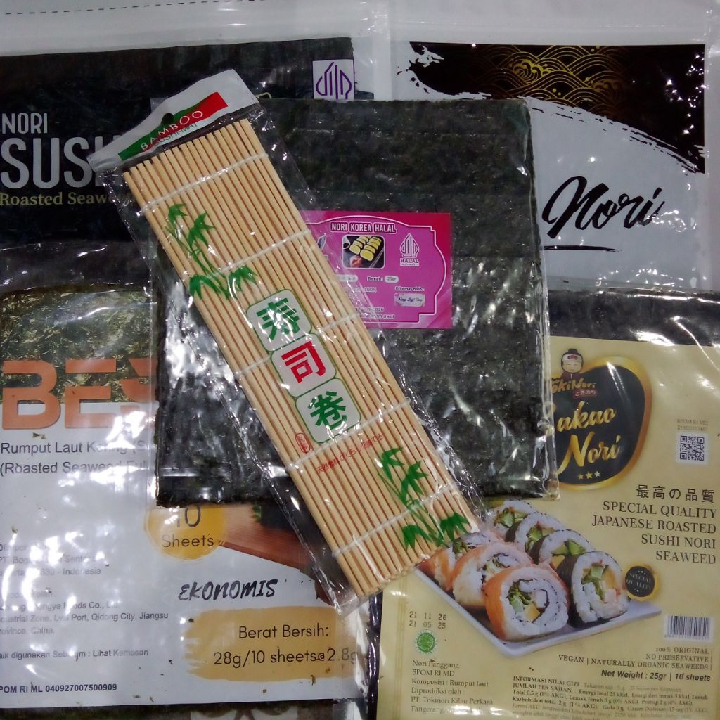 

Nori sushi nori 10 lembar+bambu halal Java sakao seaweed rumput laut kulit sushi bungkus kimbab bento dry seaweed murah halal