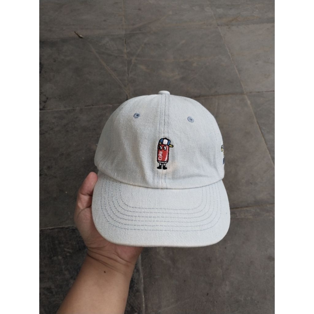 Topi Skena Coca-Cola