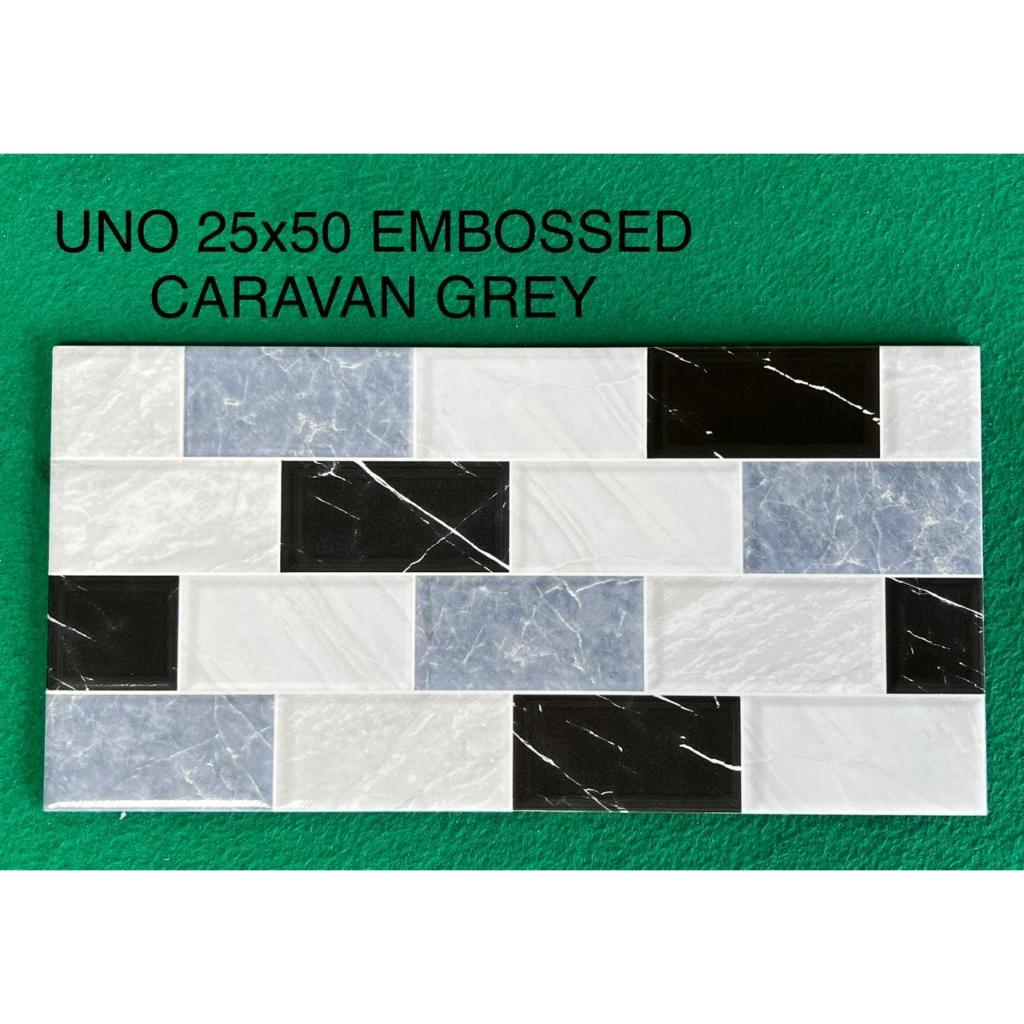 Keramik Uno Caravan grey embossed 25x50 - Medan