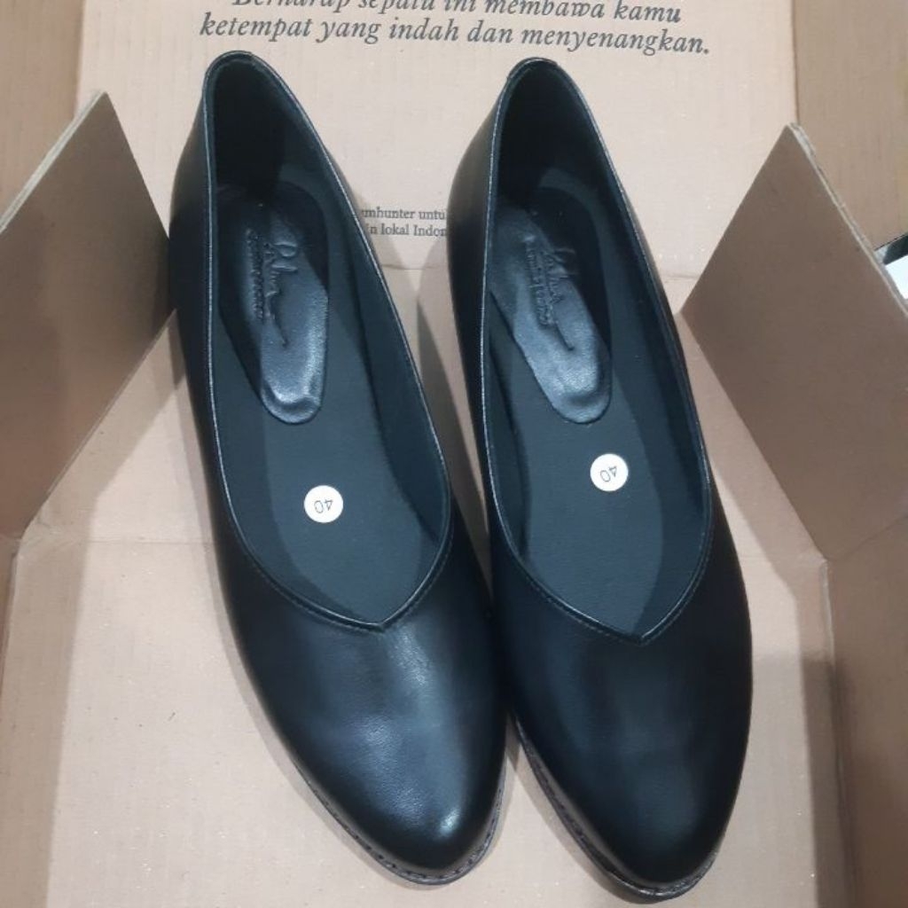 Preloved (NEW) sepatu kulit Serlium Rasmi full hitam flat sliwer cetakan almond
