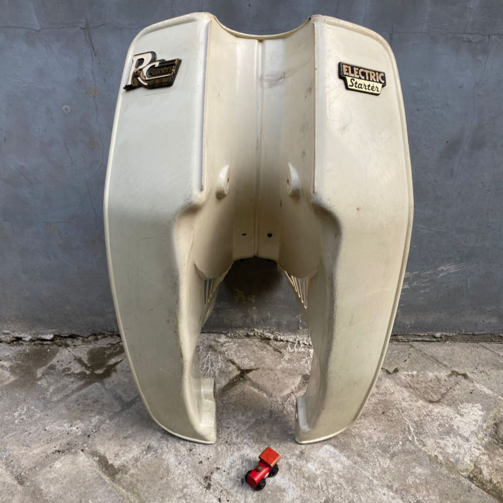 sayap depan suzuki rc 100 putih original