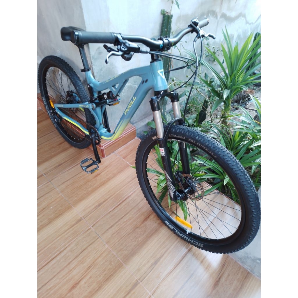 sepeda thrill ricochet 1.0