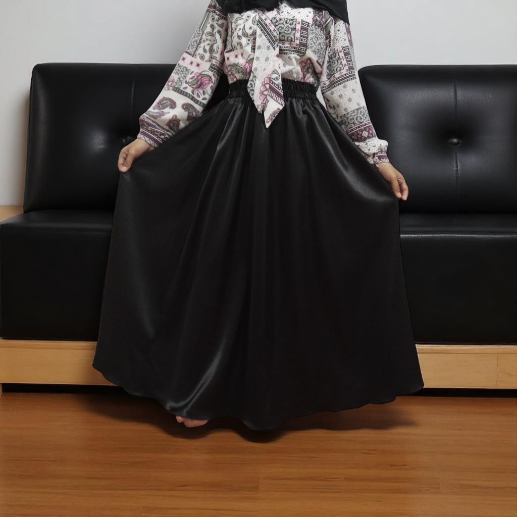 Maxi skirt SIVIA /rok payung /warna hitam/Yamaha silk premium