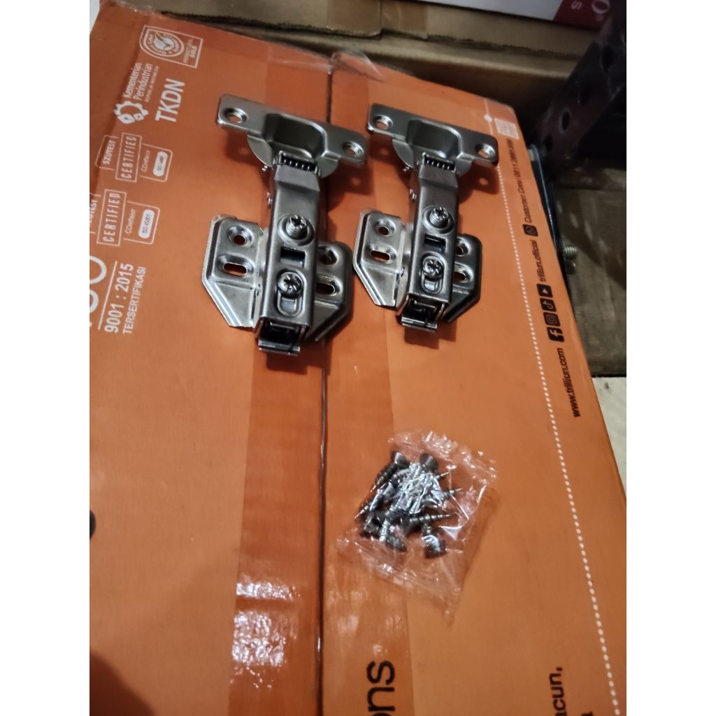 Engsel sendok slow motion lurus sepasang