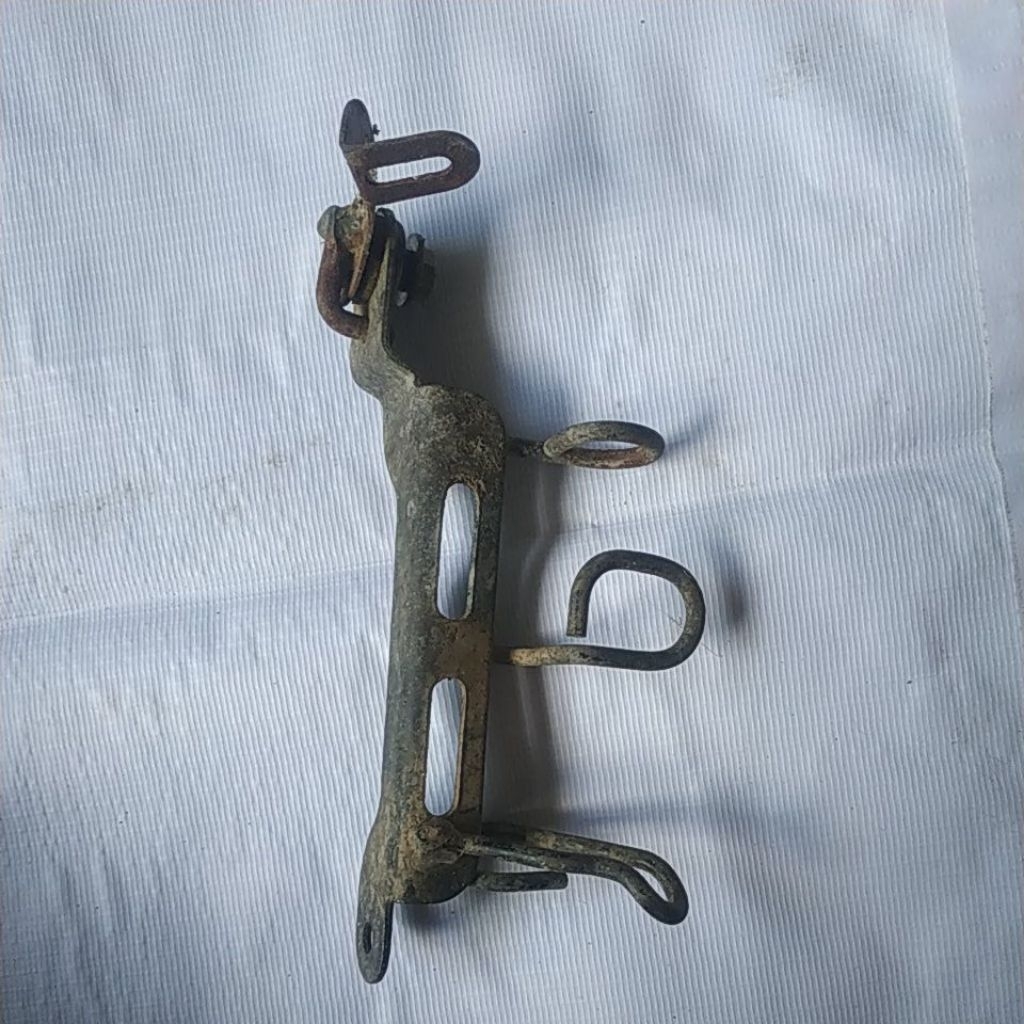 Braket dudukan tempat air radiator yamaha jupiter mx