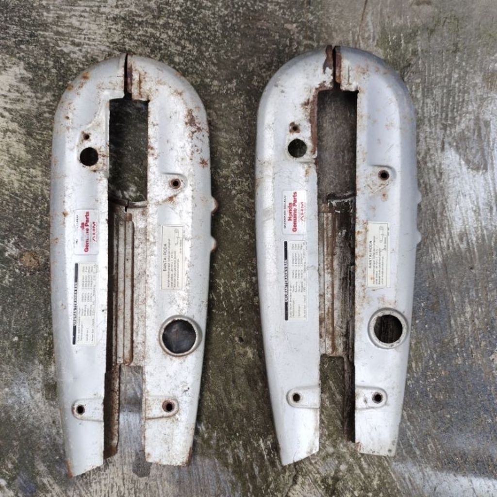 Ketengkas Tutup Rantai Honda Kirana 125 KPW Original