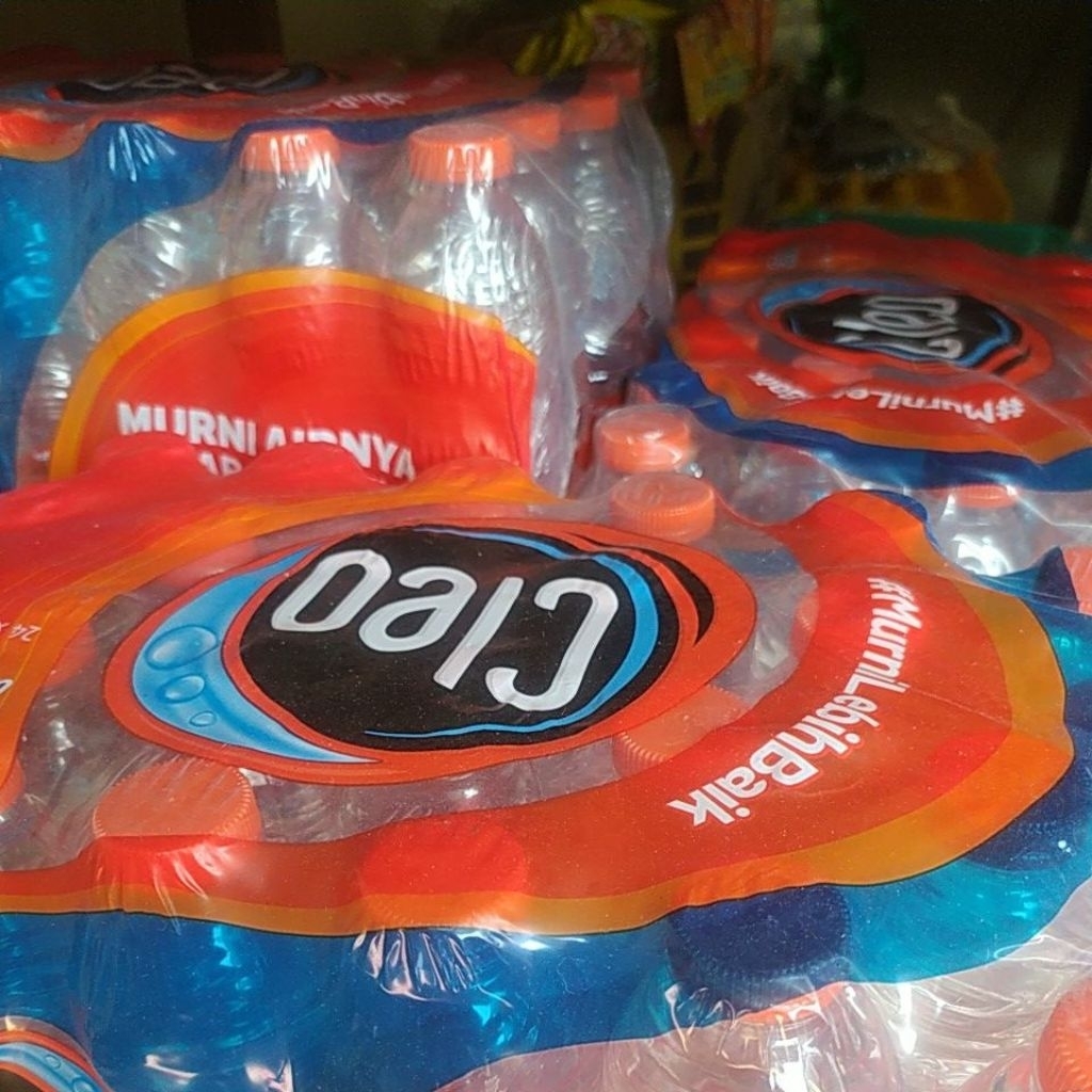 

Cleo Botol Mini 1 Slop ( Isi 24 botol )