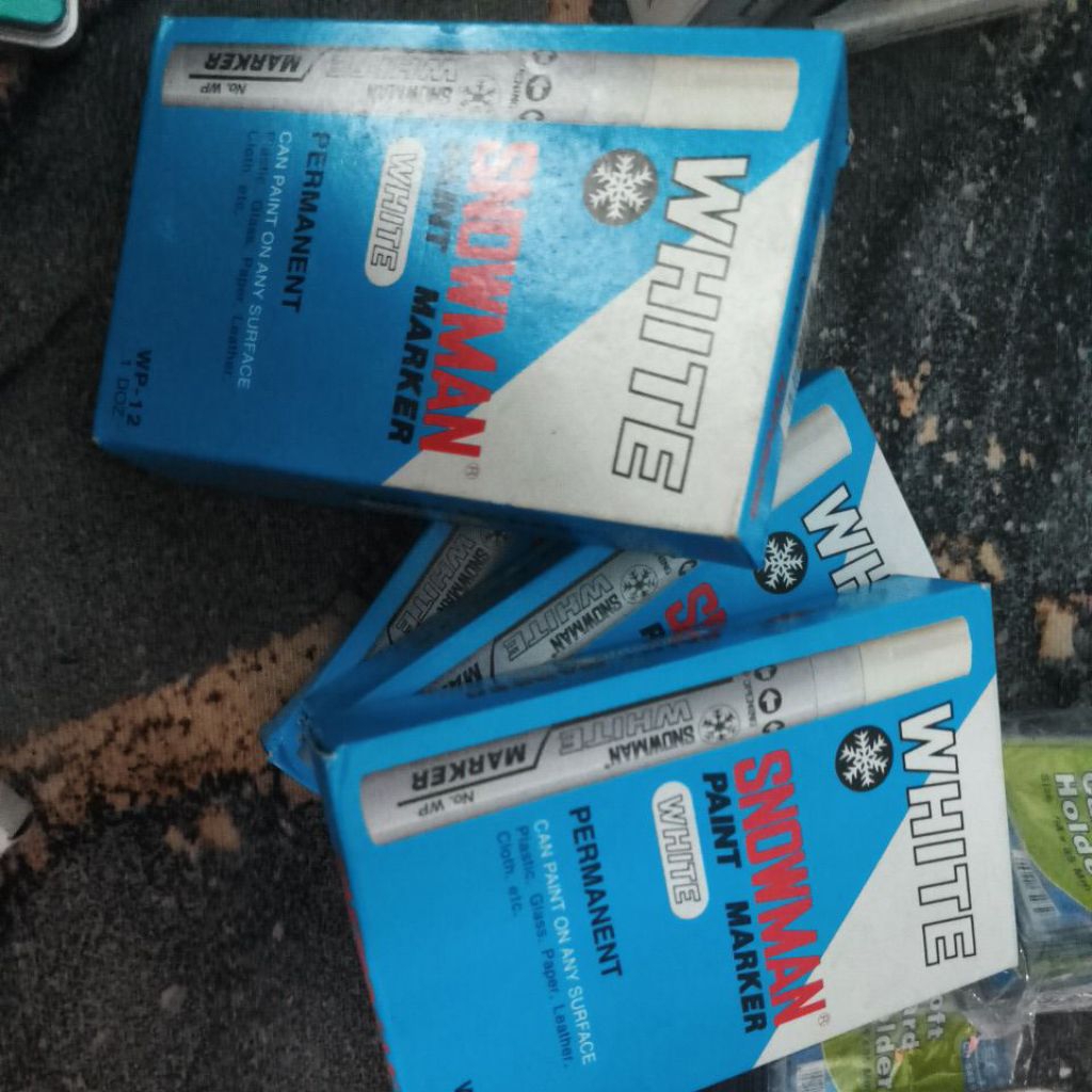 

SNOWMAN (WHITE) PAINT MARKER PERMANENT