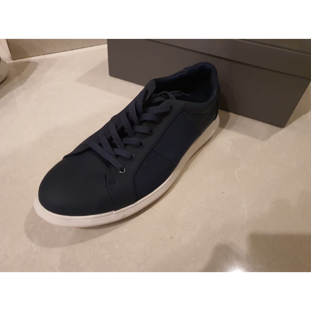 sepatu casual pria merk pedro.uk 43