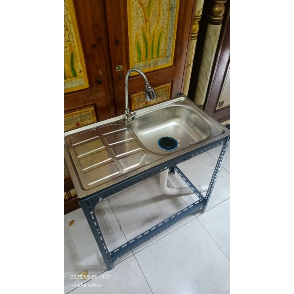 rak wastafel cuci piring minimalis