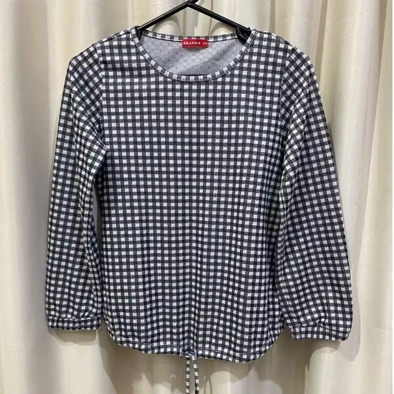 [PRELOVED] Kaos GRAPHIS