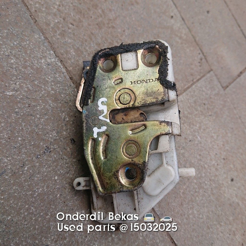 door lock kiri belakang Honda crv gen 2