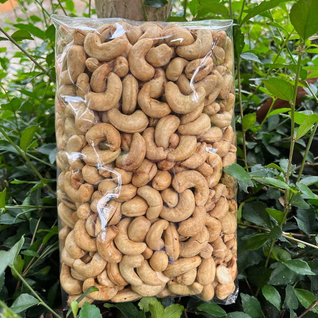

Kacang Mete Super Premium 1Kg Mede Panggang Oven Matang Utuh Mente Pedas Manis Remuk Patahan