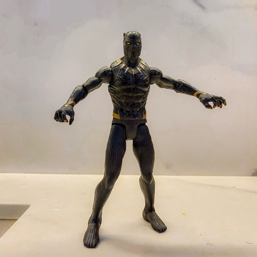 figure hasbro black panther variant killmonger not marvel legends toybiz