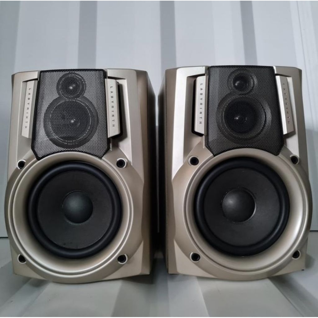 Speaker Pasif Bookshelf 3 way 5.5" inch JVC Victor SP-V688 Gold Edition