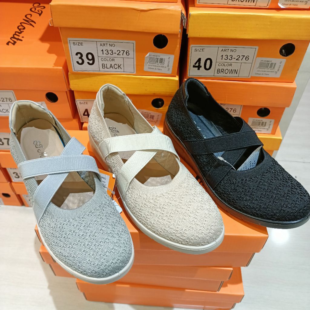 sepatu wanita slip on ST.MORITZ original matahari