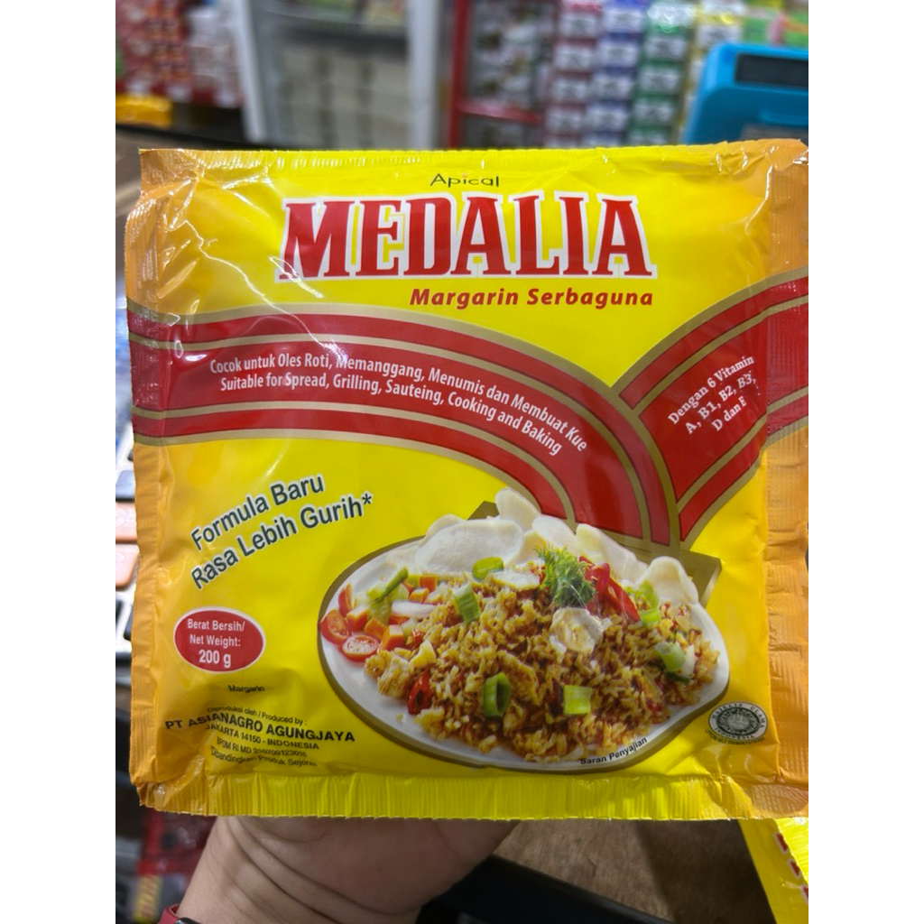 

Margarin Medalia 200 gram isi 3 pcs