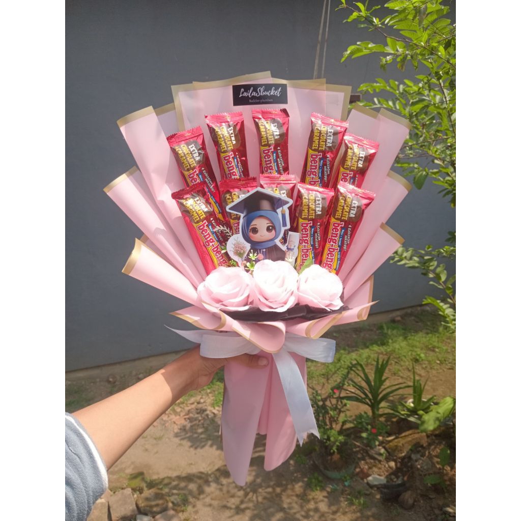 

Bucket graduation beng beng topper wisuda