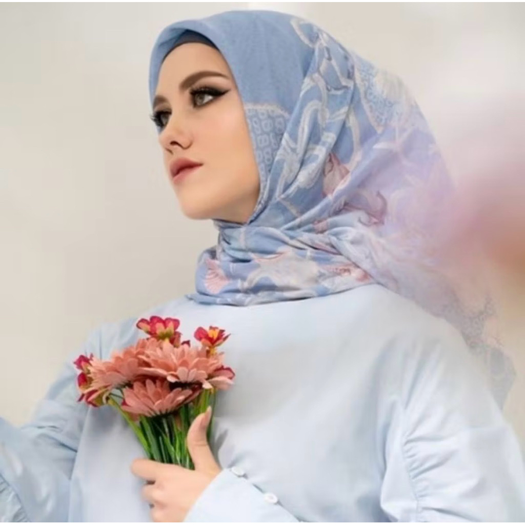 Buttonscarves Nautical Voile Square - Kaia (NEW with box and tag)