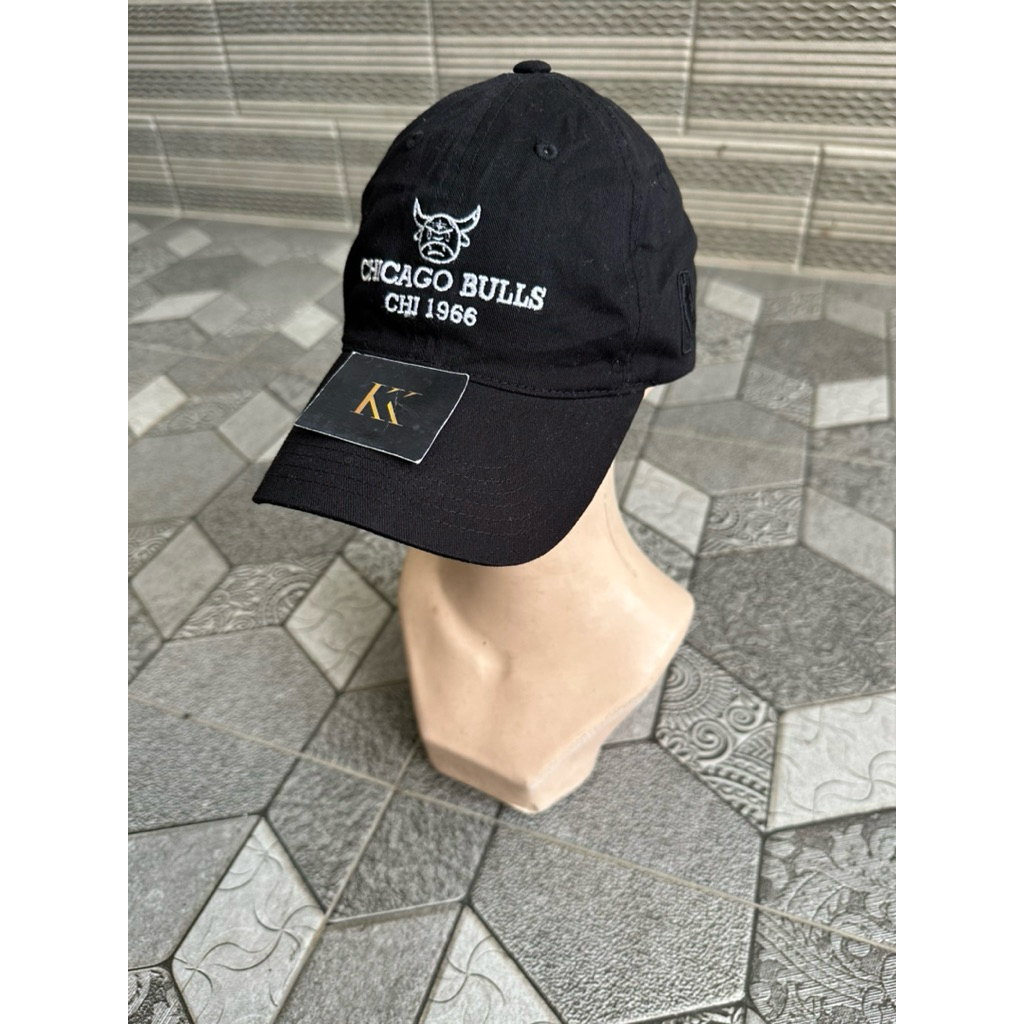 NBA Chicago Bulls Est 1966 Cap