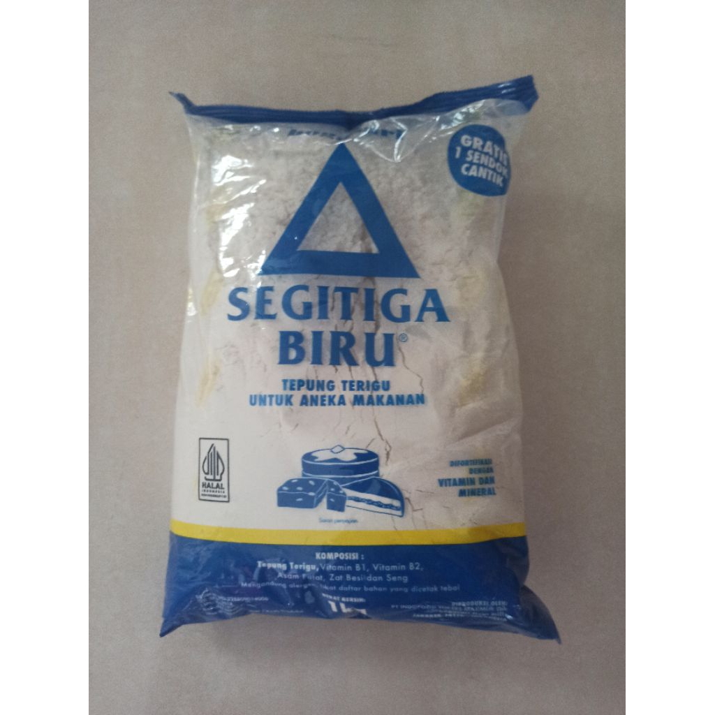 

Tepung terigu segitiga biru 1kg