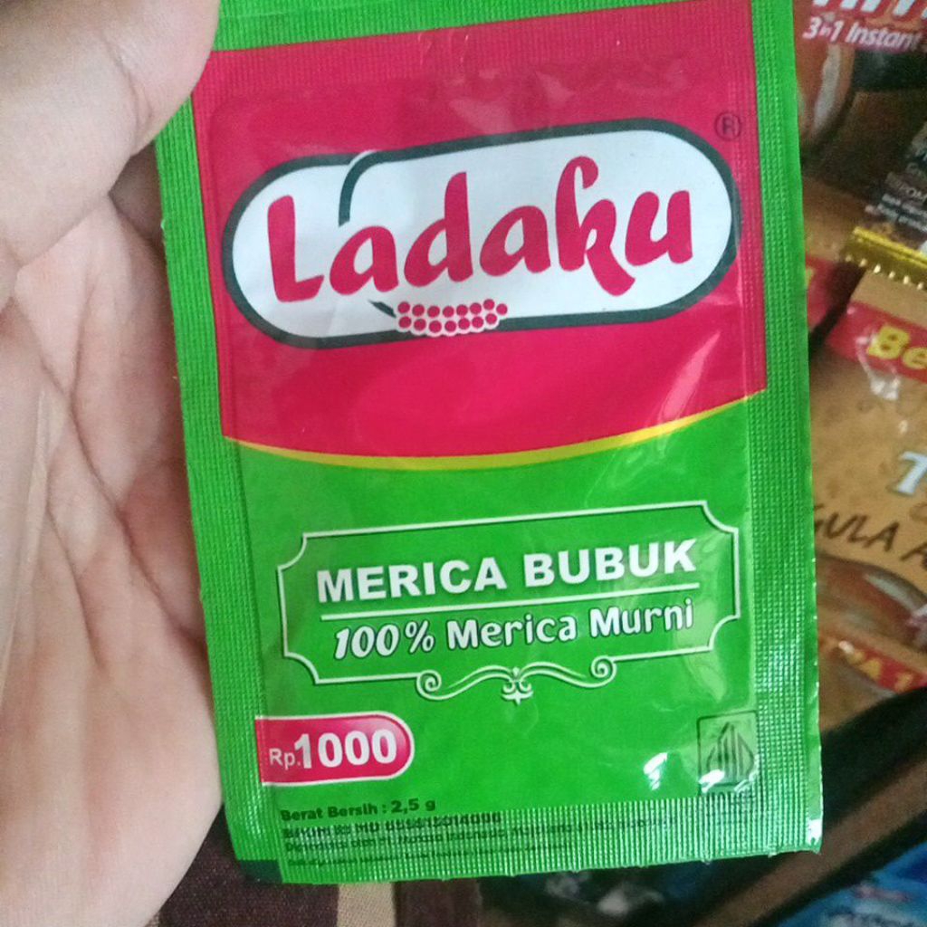 

Ladaku merica bubuk murni renceng 12 sachet 2,5gr