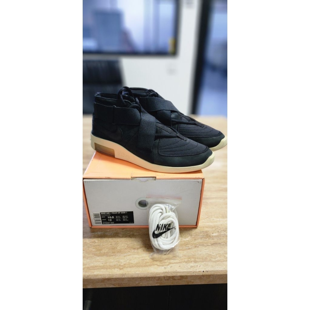 Preloved Nike Air Fear Of God 1 Raid Black Original (Size 10.5/44.5) Condition 9/10 Sneakers