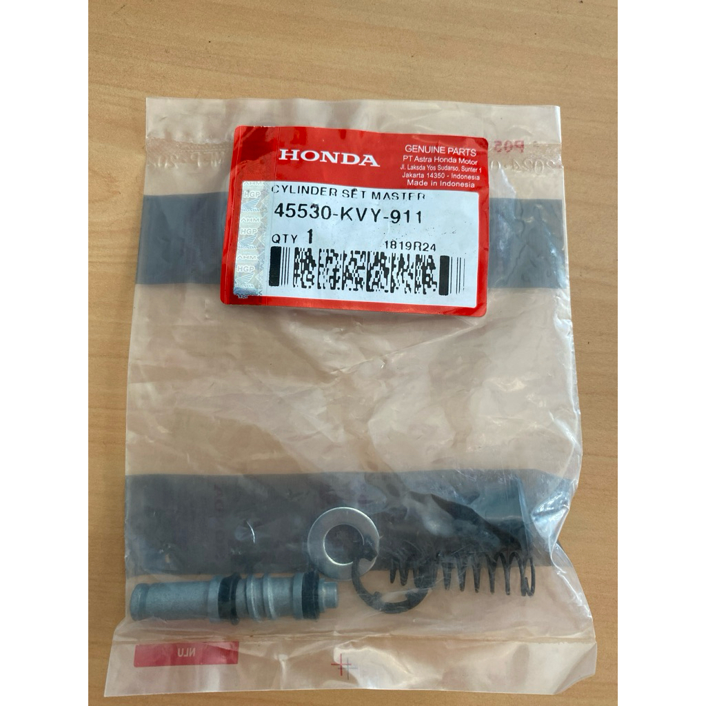 SEAL MASTER REM DEPAN BEAT/SCOOPY KARBU ORIGINAL AHM