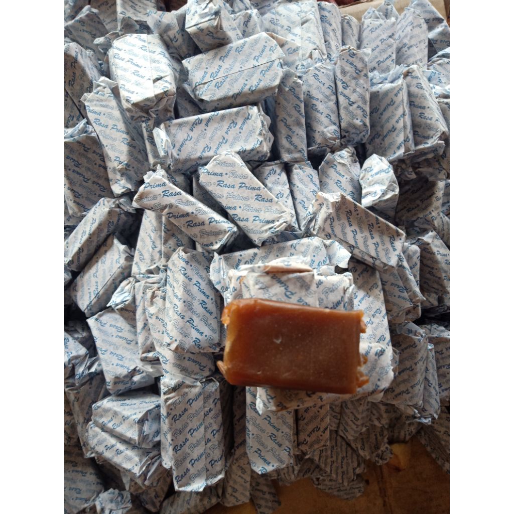 

Dodol coklat susu picnic prima kekinian 1kg juaranya dodol khas Garut yg fresh