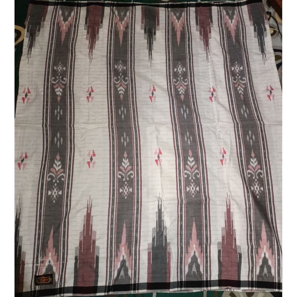 Sarung Ketjubung Red Motif SKG (Songket Gunungan) Warna Putih