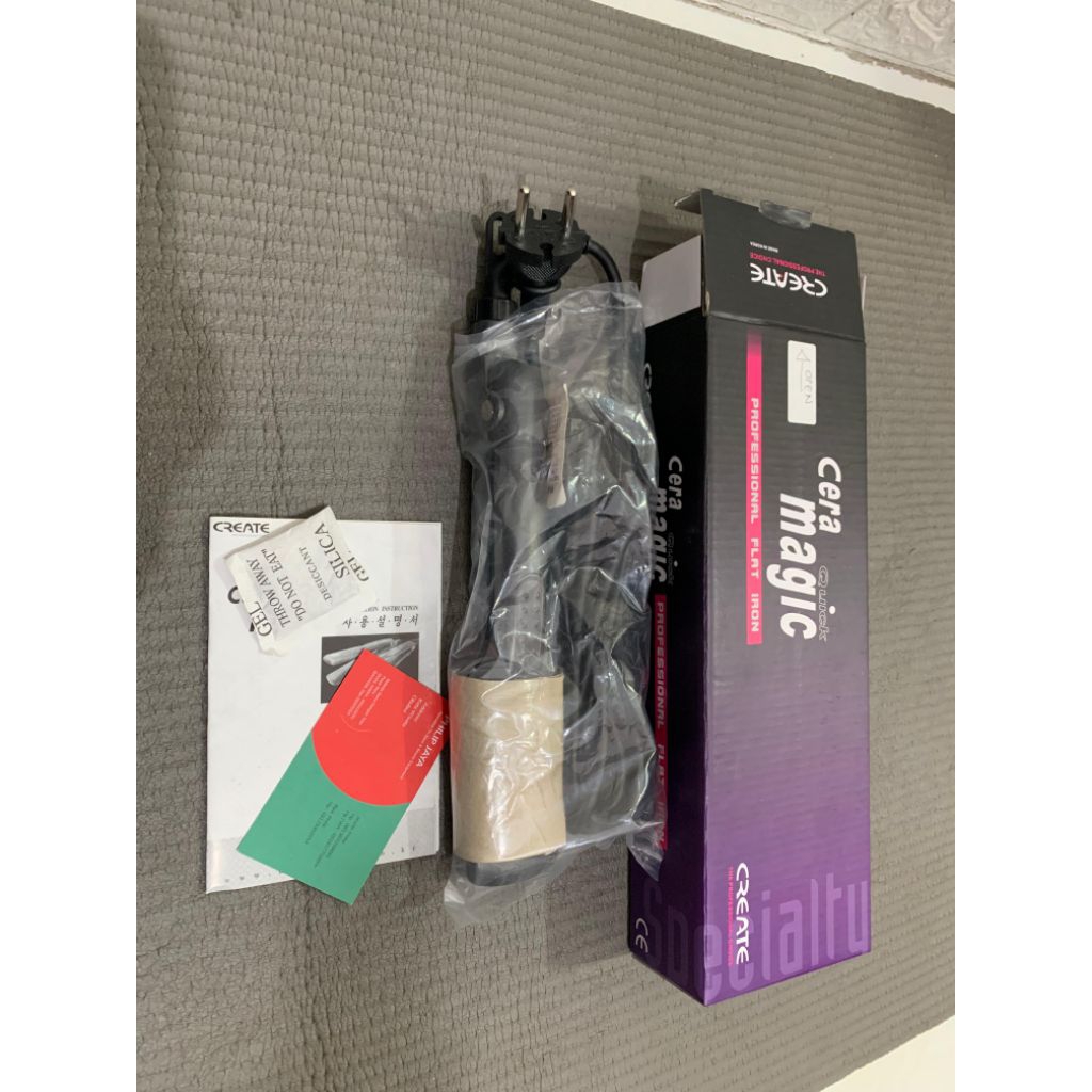 Catok Cera Magic Proffesional Flat Iron