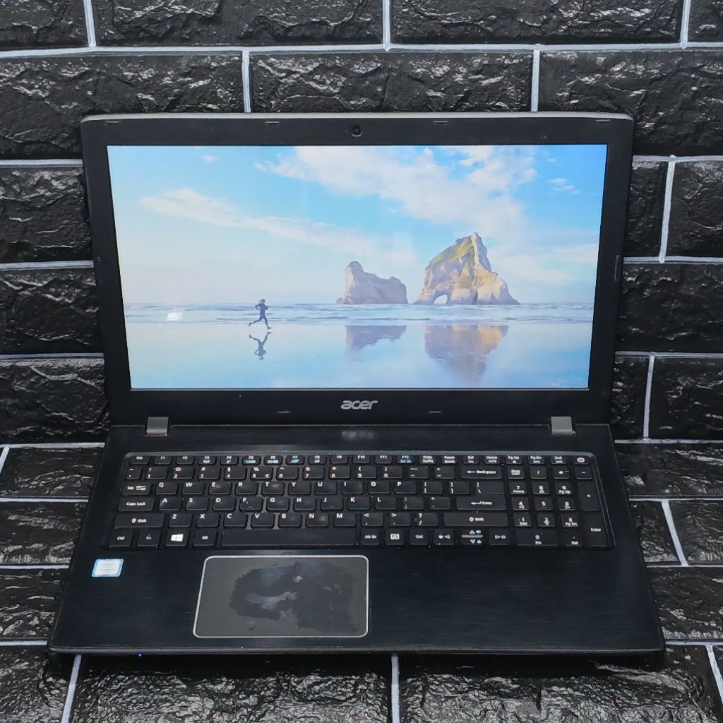 Laptop Acer Aspire E5-575 Intel Core I3-6006U 4/256GB