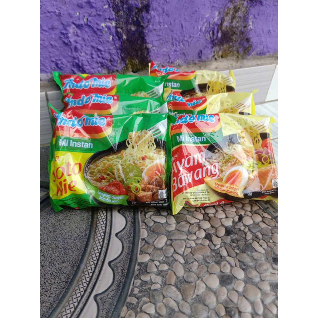 

MIE INSTAN/INDOMIE RASA AYAM BAWANG DAN RASA SOTO