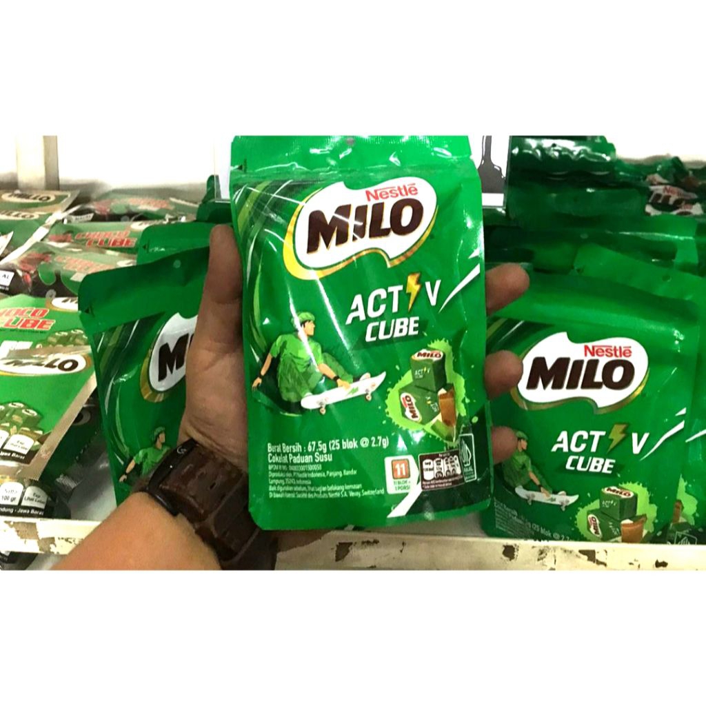 

MILO CUBE IMPORT ISI 25PCS CEMILAN COKLAT PERMEN SUSU MANIS ENAK LEZAT SNACK