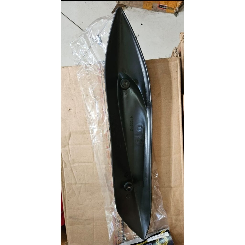 TUTUP KNALPOT MUFFLER MOTOR MIO BATMAN AICHI PLASTIK WARNA HITAM