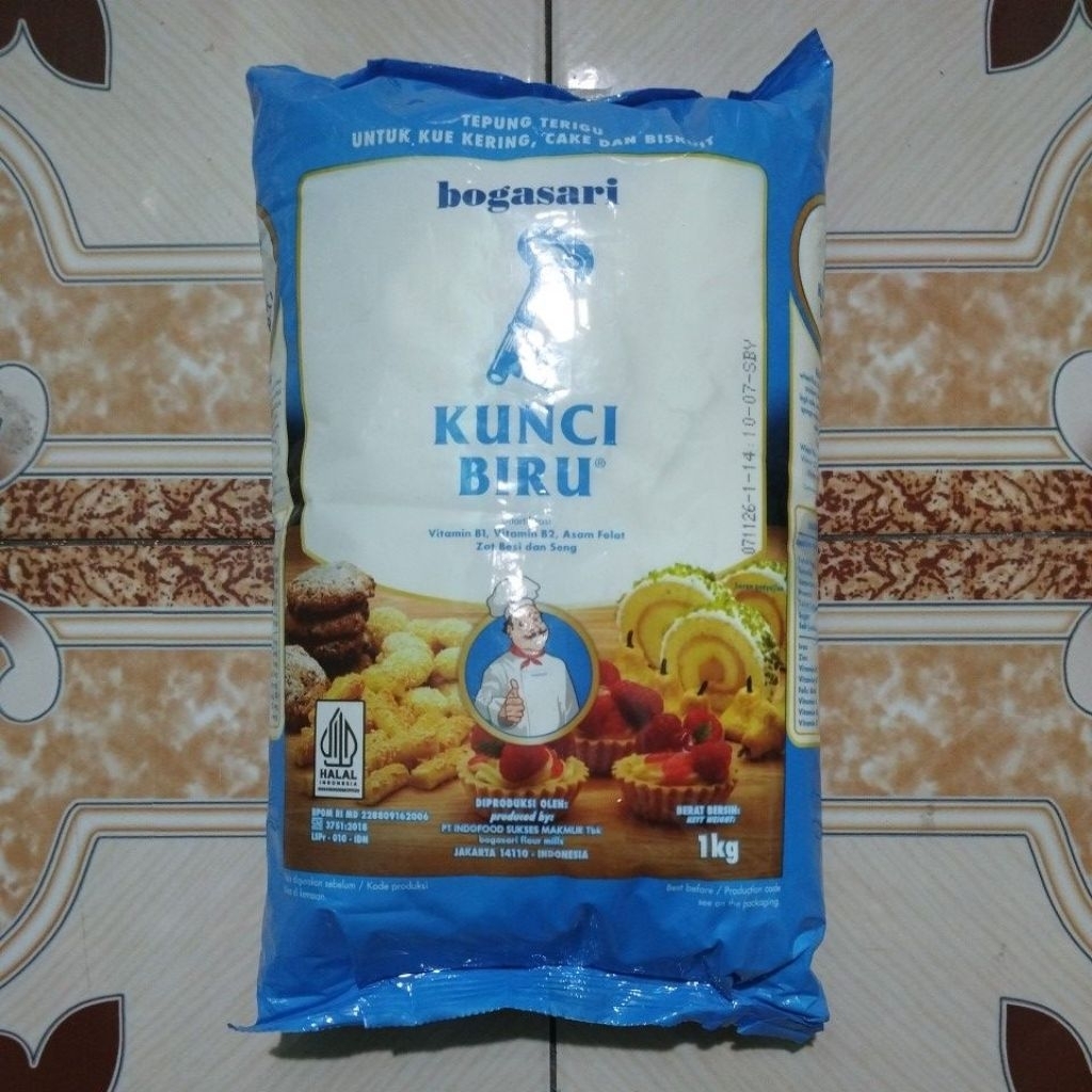 

kunci biru 1 kg tepung terigu bogasari