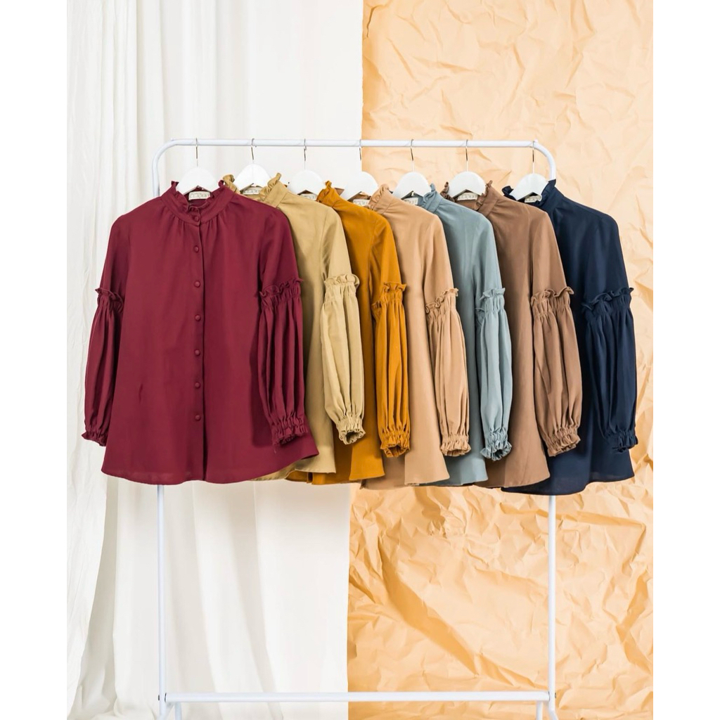 Aurora Blouse Wearing Klamby