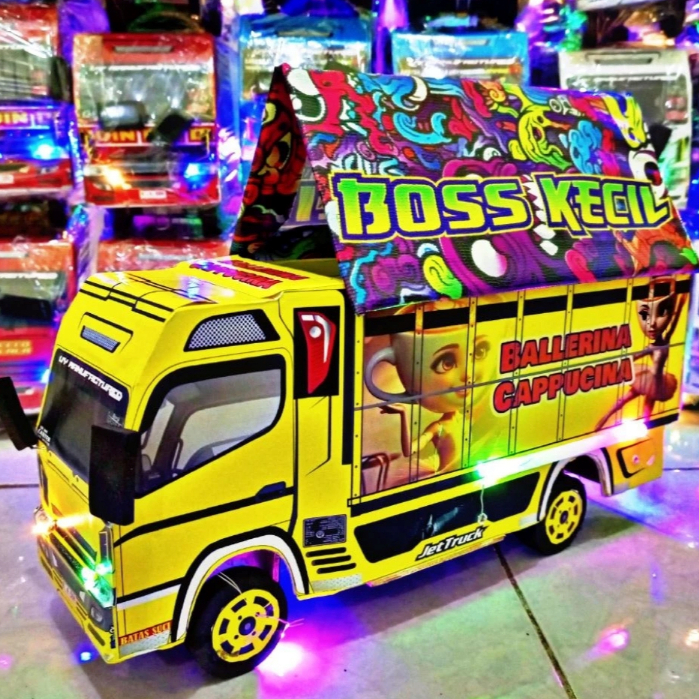 MINIATUR TRUK OLENG ANOMALI KARAKTER ANIMASI LENGKAP FULL LAMPU WARNA WARNI DAN FREE TERPAL