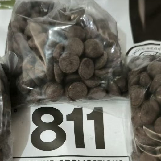 

Callebaut 811&70% couverture dark coklat 250gr