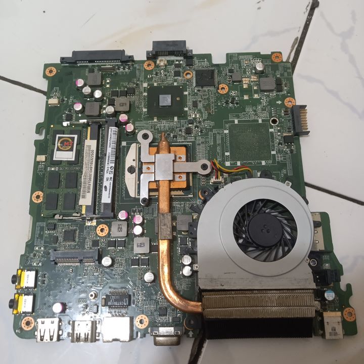 Mainboard Laptop Acer Aspire 4738 4738z Motherboard Mesin Mobo DA0ZQ9MB6C0 REV:C Second Bekas 79