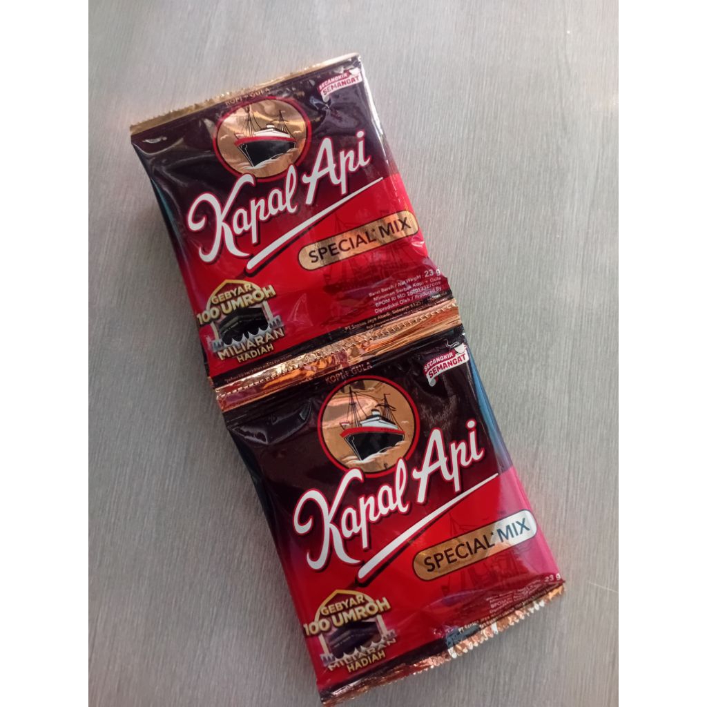

Kopi Kapal Api Special Mix / Kopi Instan / 1 Renceng 10pcs