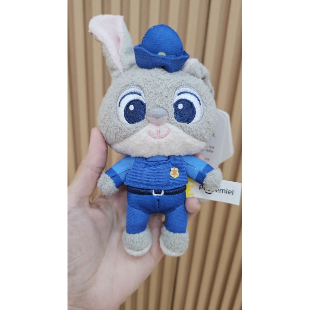 gantungan kunci zootopia