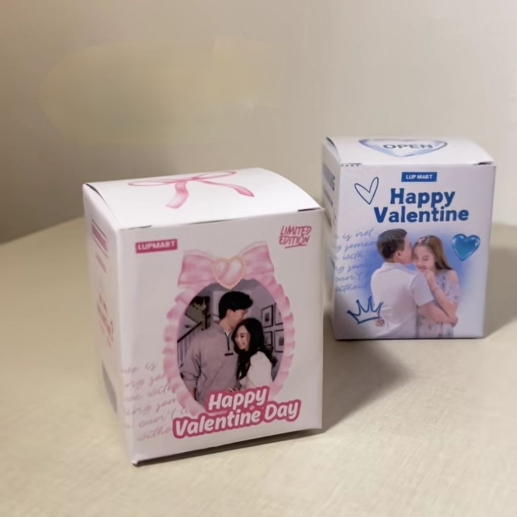 

Custom gift box, custom kotak kado, custom foto dan ucapan depan kotak