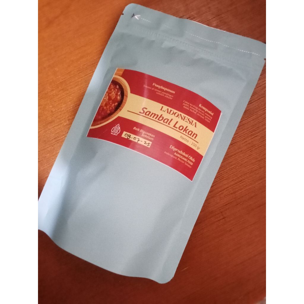 

Ladonesia sambal Lokan balado, masakan kampung khas Indonesia